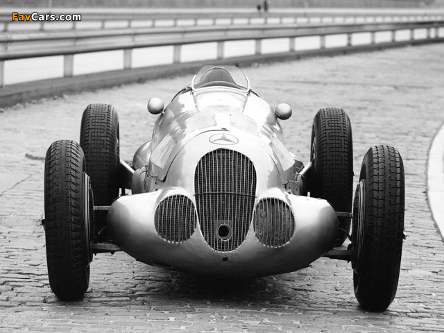 Photos of Mercedes-Benz Formula Racing Car (W125) 1937 (640 x 480)