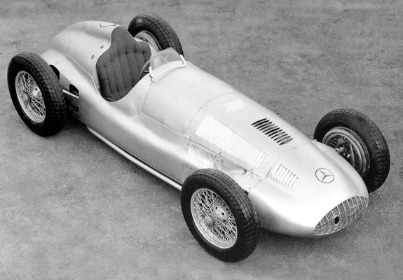 Photos of Mercedes-Benz Formula Racing Car (W165) 1939