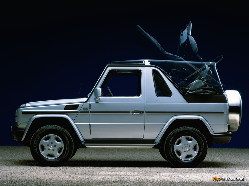 Images of Mercedes-Benz G 320 Cabrio (W463) 1994–2000 (800 x 600)