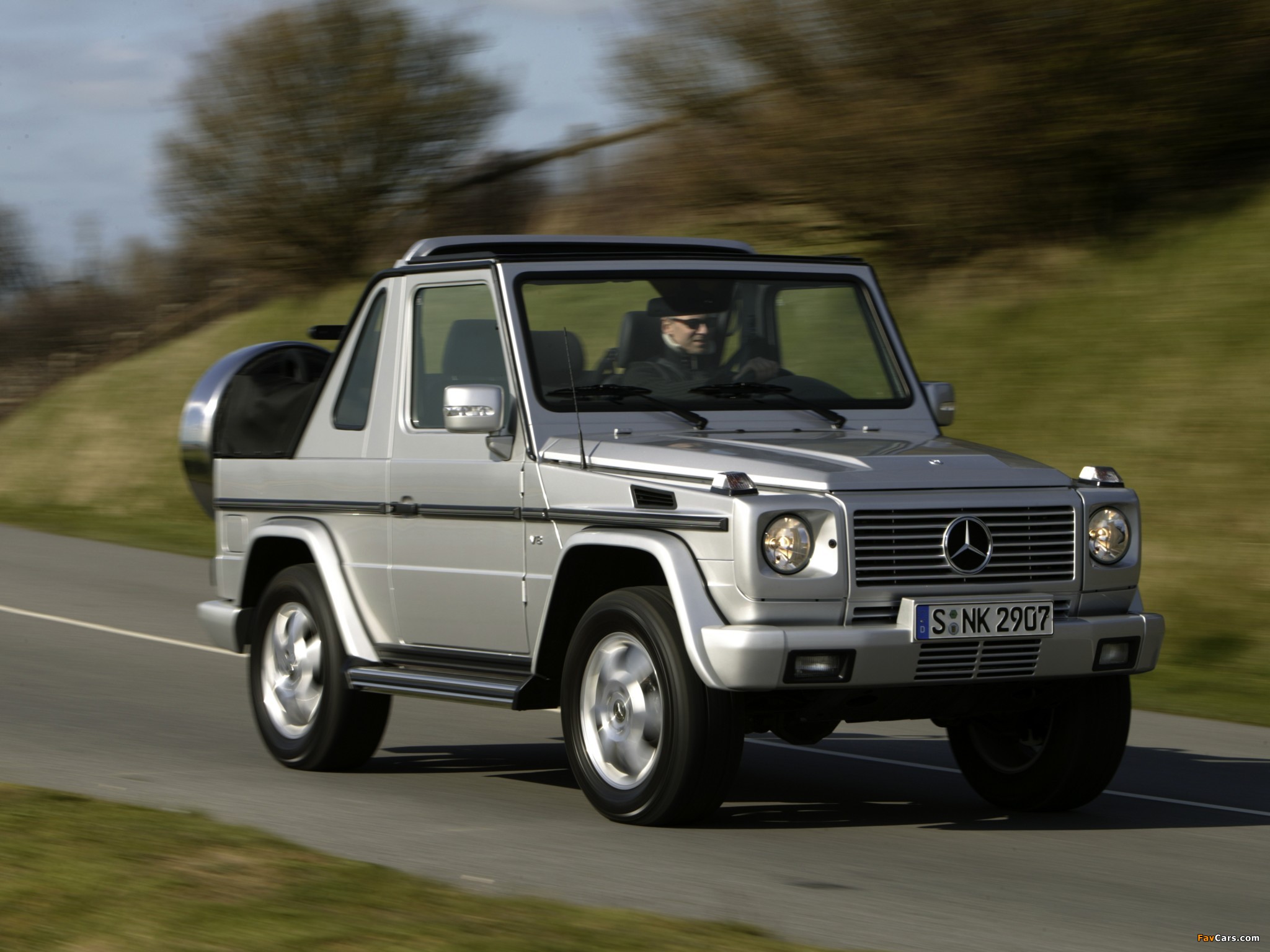 Images of Mercedes-Benz G 400 CDI Cabrio (W463) 2000–06 (2048 x 1536)