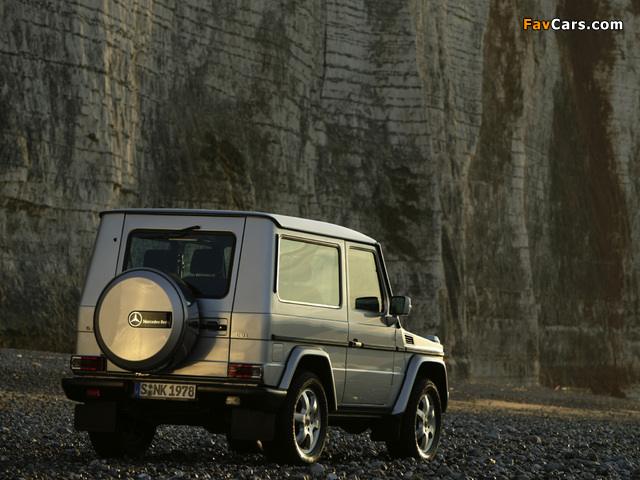 Images of Mercedes-Benz G 270 CDI SWB (W463) 2002–06 (640 x 480)