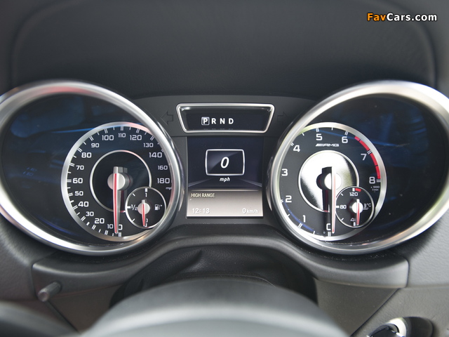 Images of Mercedes-Benz G 63 AMG UK-spec (W463) 2012 (640 x 480)