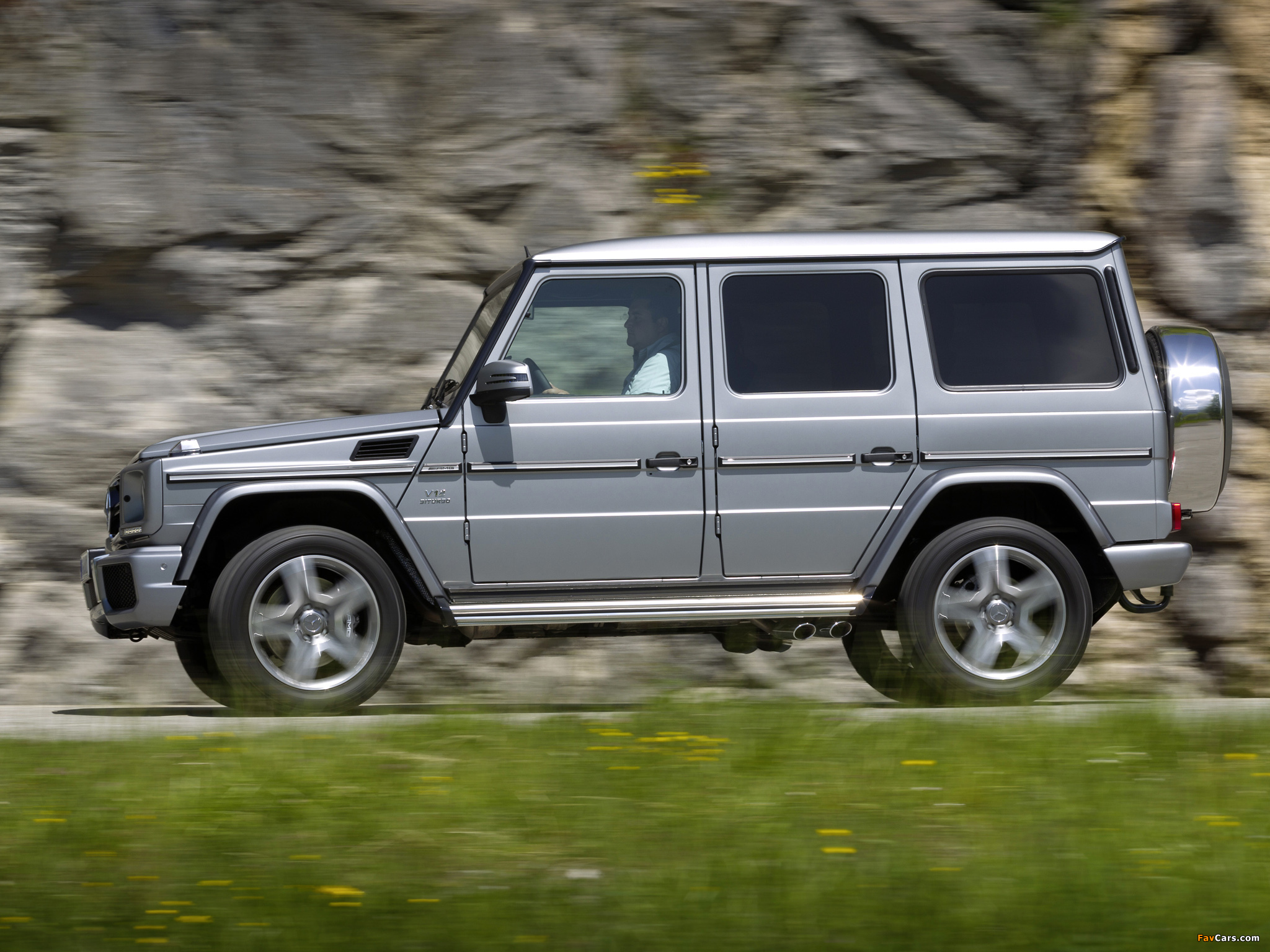 Images of Mercedes-Benz G 65 AMG (W463) 2012 (2048 x 1536)