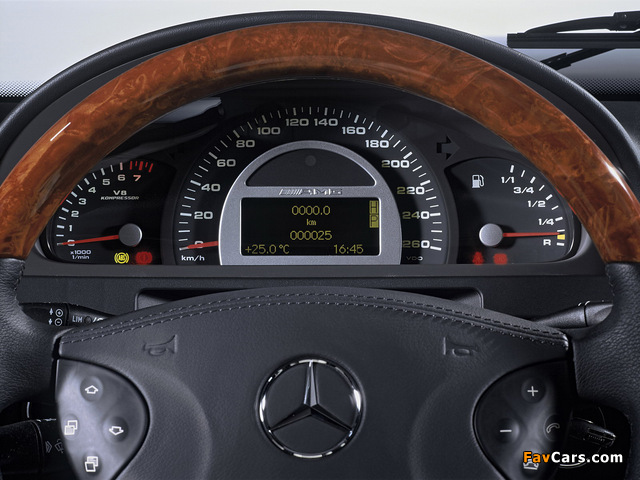 Mercedes-Benz G 55 Kompressor AMG (W463) 2004–06 wallpapers (640 x 480)