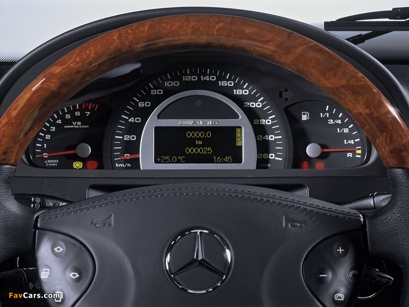 Mercedes-Benz G 55 Kompressor AMG (W463) 2004–06 wallpapers (800 x 600)