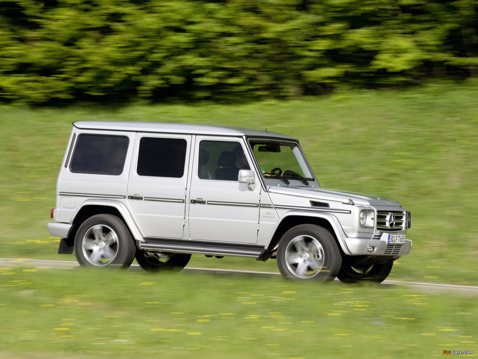 Mercedes-Benz G 55 Kompressor AMG (W463) 2008–12 photos (1600 x 1200)