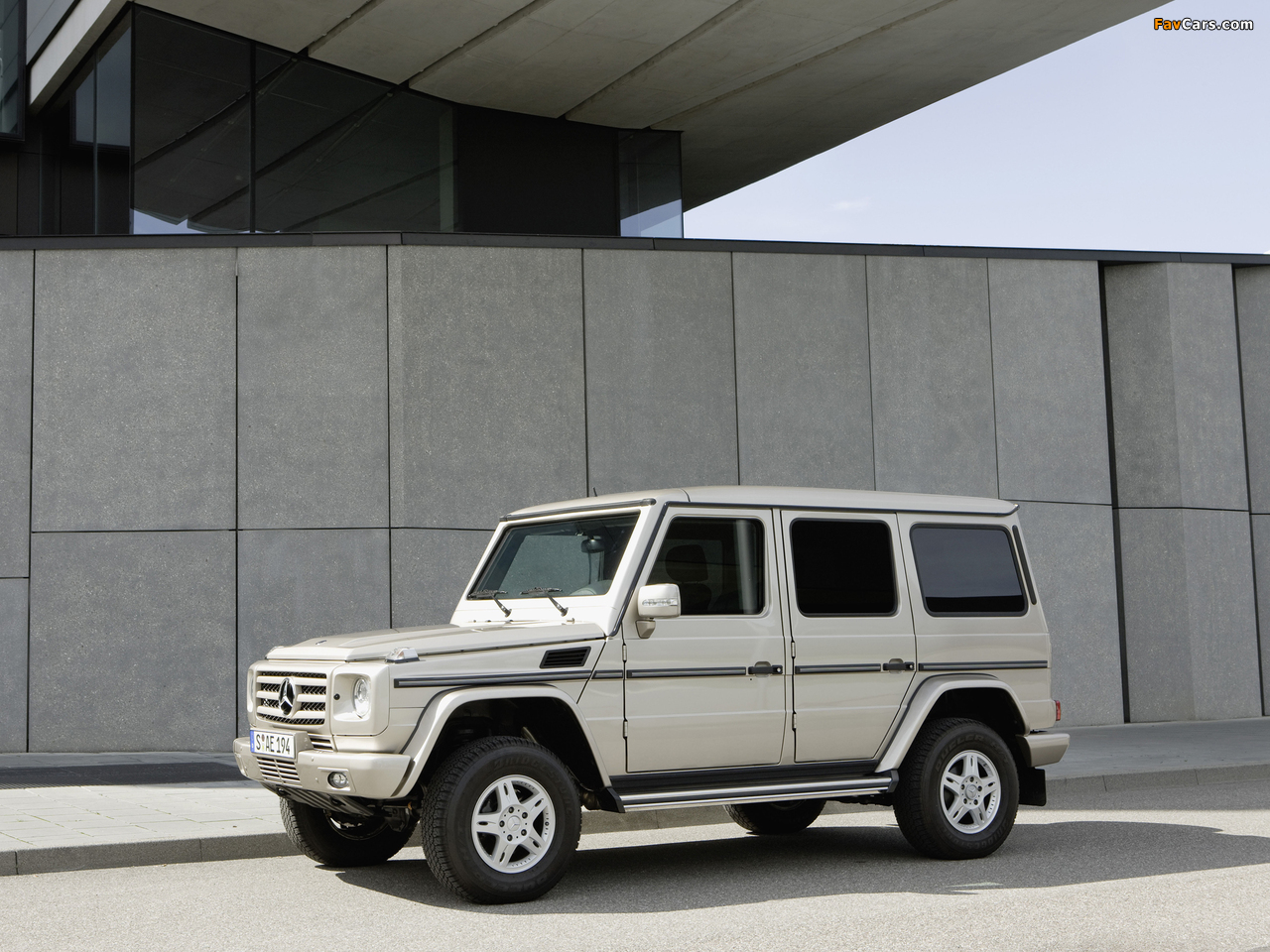 Mercedes-Benz G 500 Guard (W463) 2009–12 pictures (1280 x 960)
