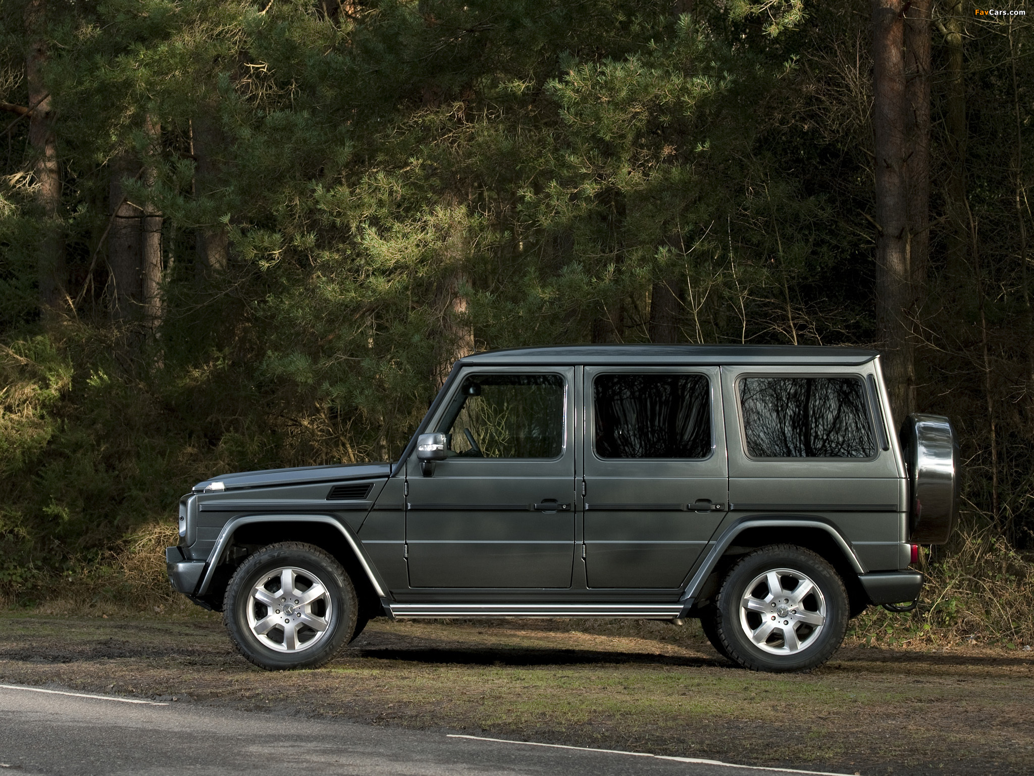 Mercedes-Benz G 350 BlueTec UK-spec (W463) 2010–12 images (2048 x 1536)