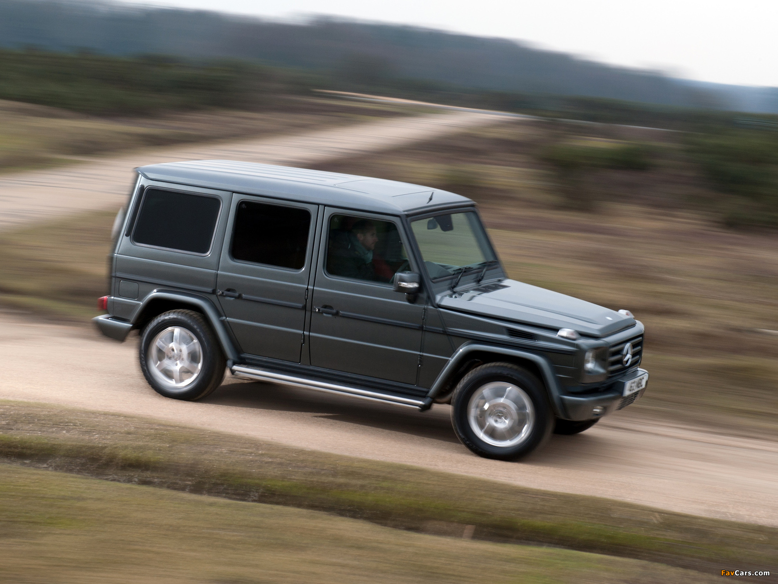 Mercedes-Benz G 350 BlueTec UK-spec (W463) 2010–12 photos (1600 x 1200)