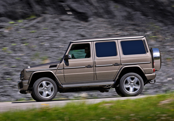 Mercedes-Benz G 63 AMG (W463) 2012 images