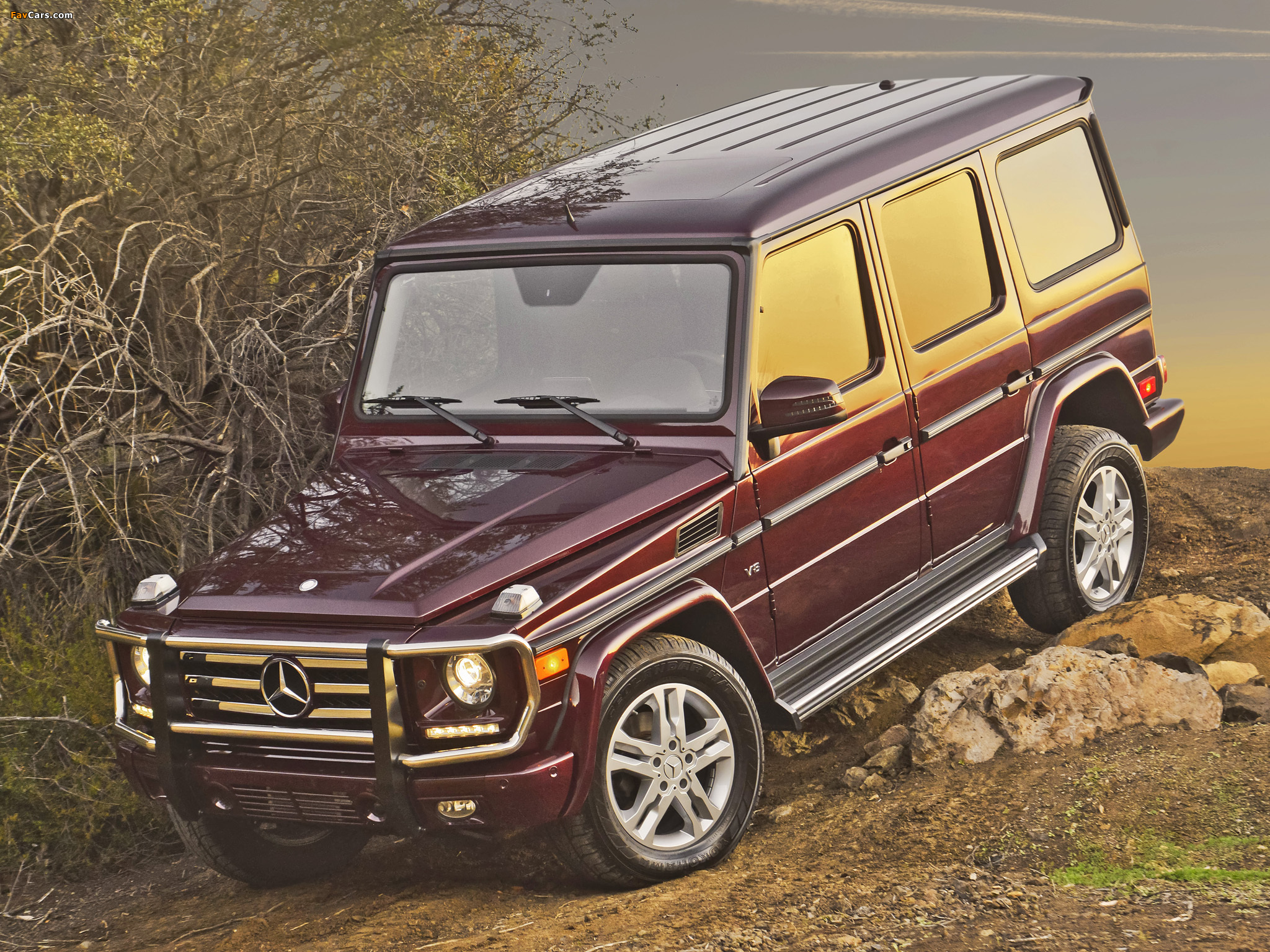 Mercedes-Benz G 550 (W463) 2012 photos (2048 x 1536)