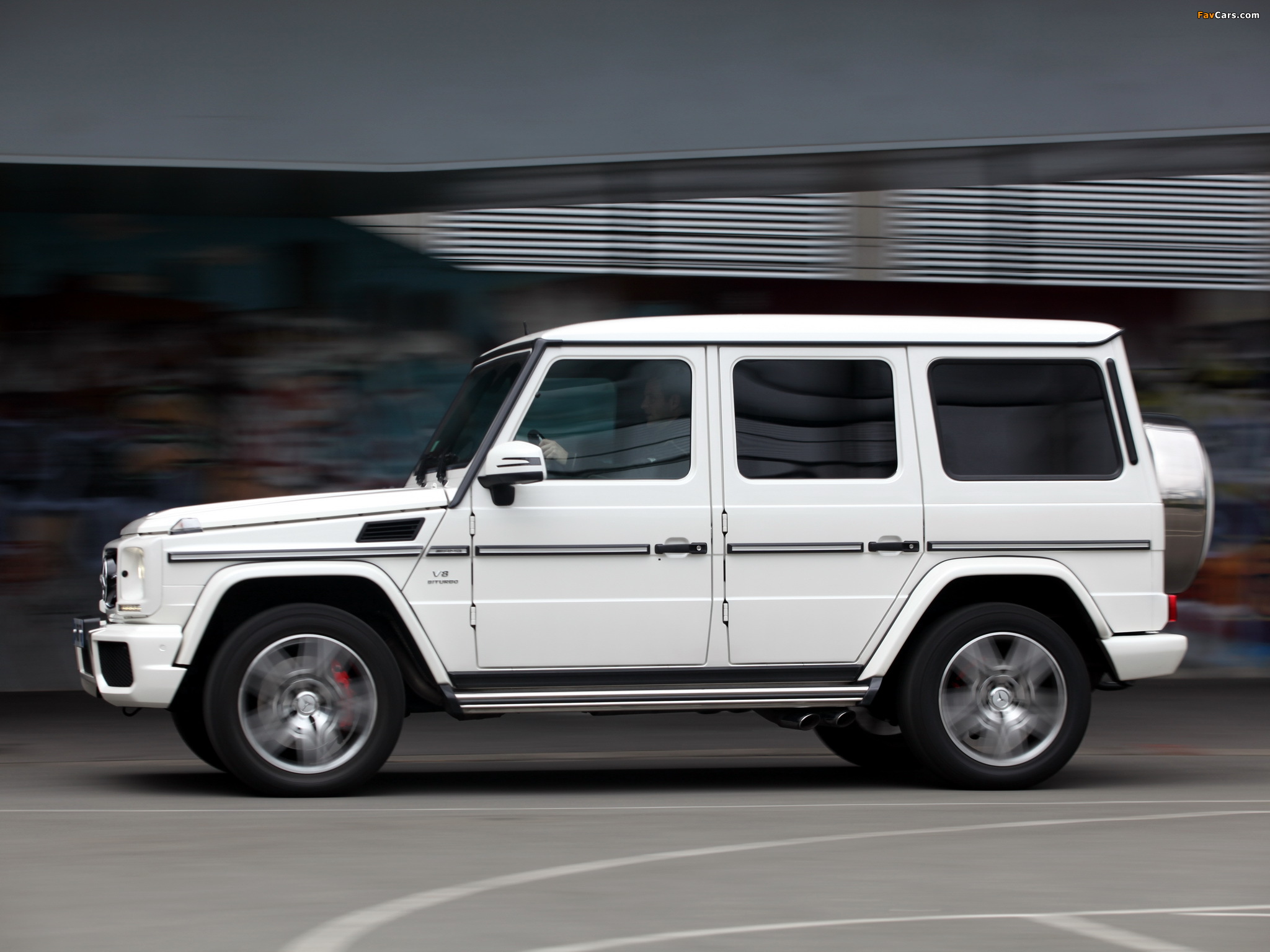 Mercedes-Benz G 63 AMG (W463) 2012 photos (2048 x 1536)