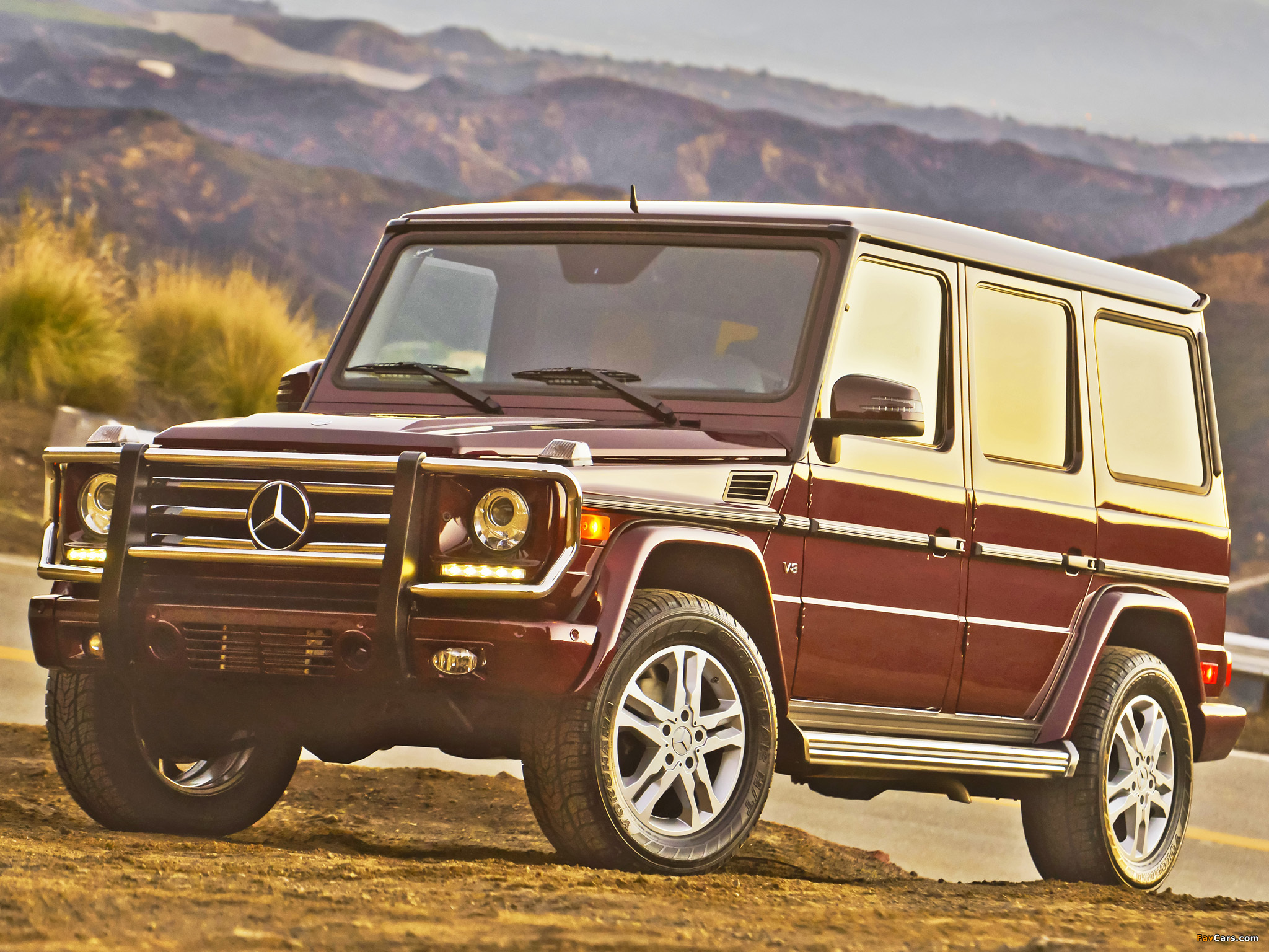 Mercedes-Benz G 550 (W463) 2012 pictures (2048 x 1536)