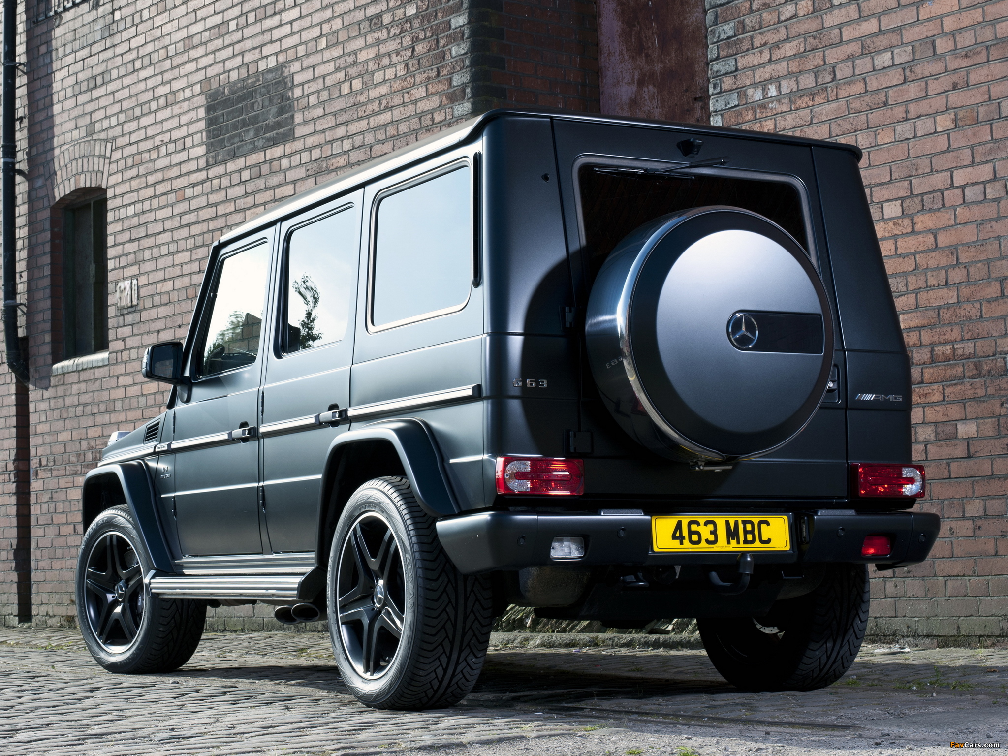 Mercedes-Benz G 63 AMG UK-spec (W463) 2012 wallpapers (2048 x 1536)