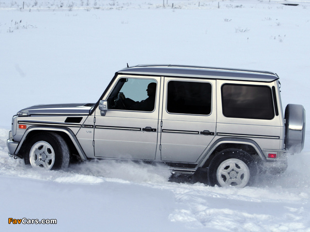 Photos of Mercedes-Benz G 55 Kompressor AMG US-spec (W463) 2004–06 (640 x 480)