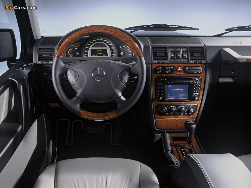 Photos of Mercedes-Benz G 55 Kompressor AMG (W463) 2004–06 (800 x 600)