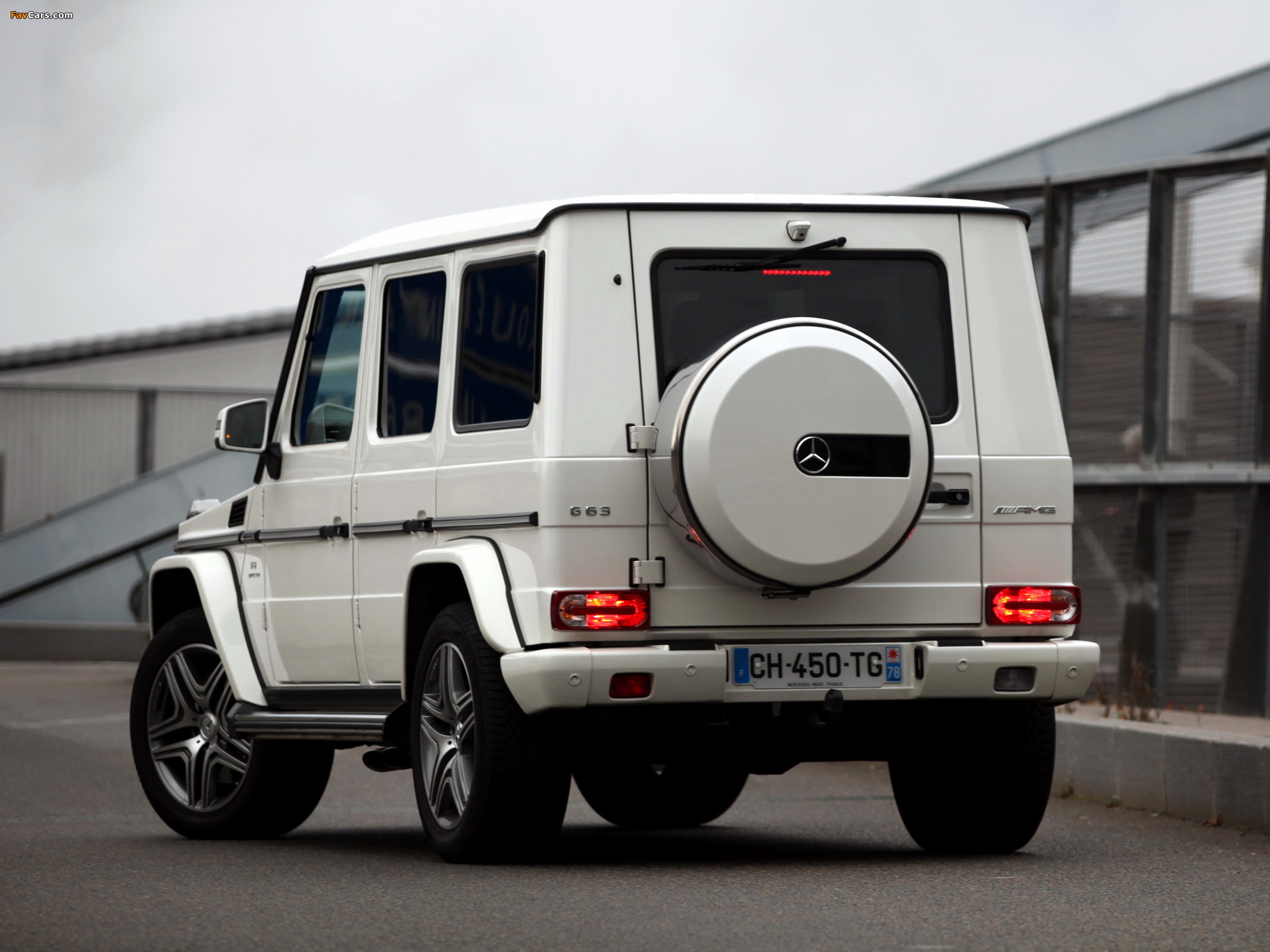 Photos of Mercedes-Benz G 63 AMG (W463) 2012 (2048 x 1536)