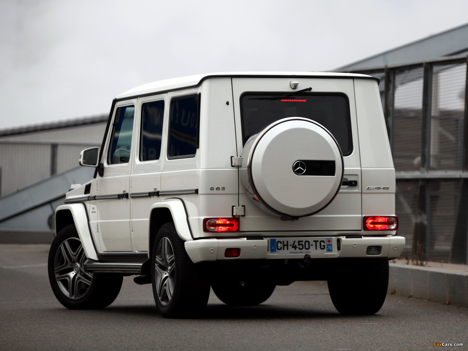 Photos of Mercedes-Benz G 63 AMG (W463) 2012 (1600 x 1200)