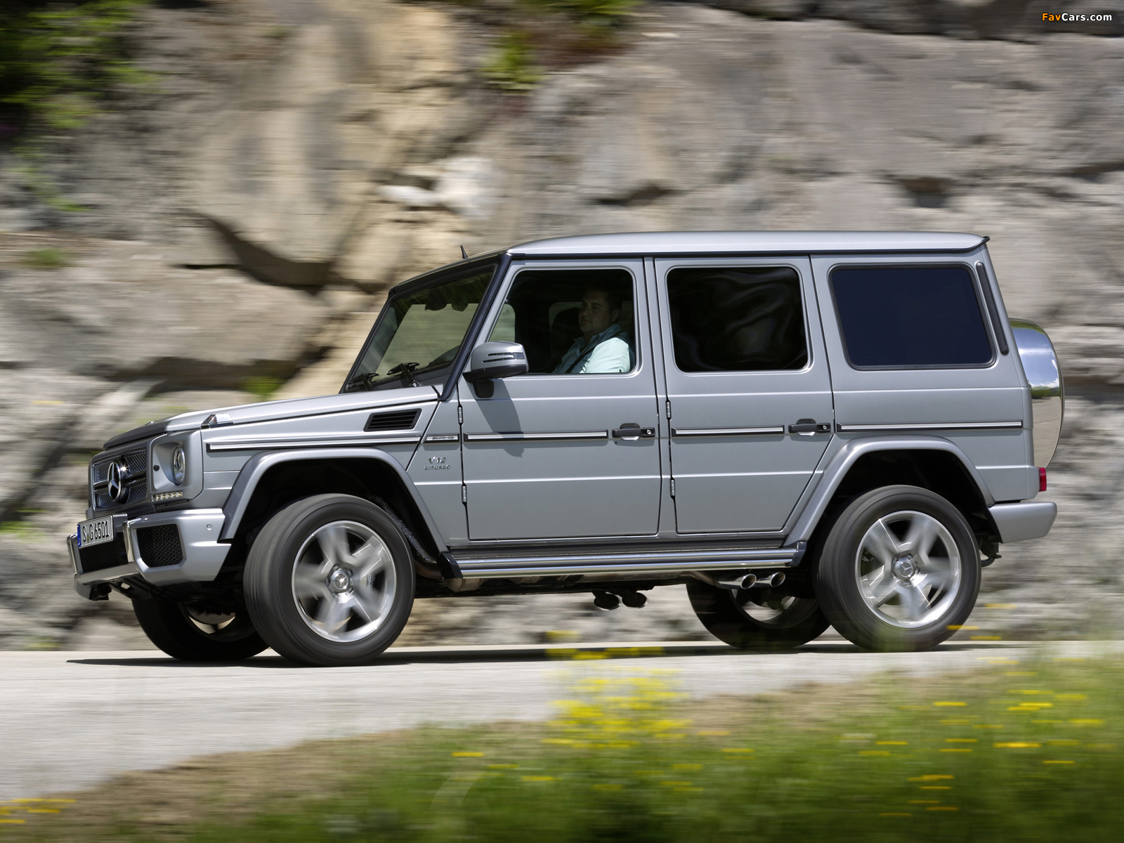 Photos of Mercedes-Benz G 65 AMG (W463) 2012 (1600 x 1200)