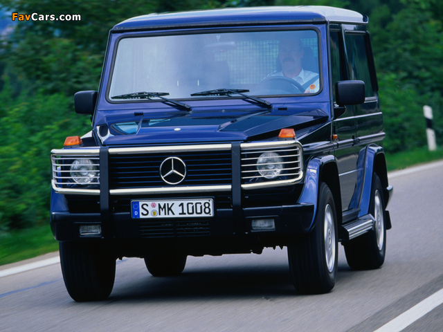 Pictures of Mercedes-Benz G 300 TD SWB (W463) 1996–2000 (640 x 480)