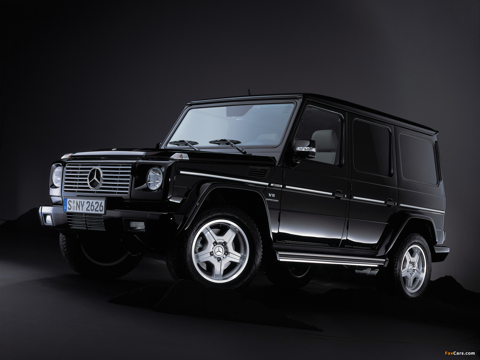 Pictures of Mercedes-Benz G 55 Kompressor AMG (W463) 2004–06 (1600 x 1200)