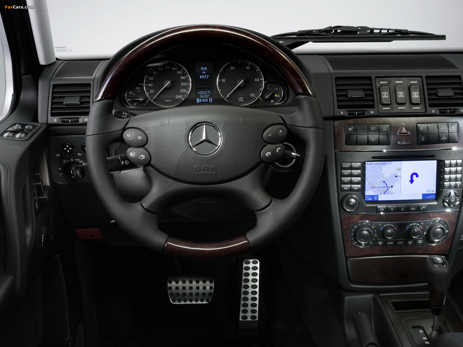 Pictures of Mercedes-Benz G 500 (W463) 2008–12 (1600 x 1200)