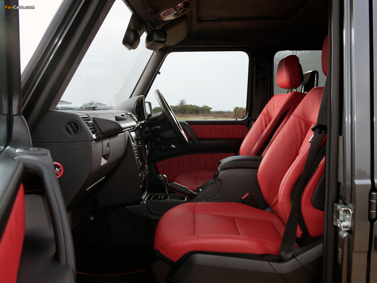 Pictures of Mercedes-Benz G 350 BlueTec UK-spec (W463) 2010–12 (1280 x 960)