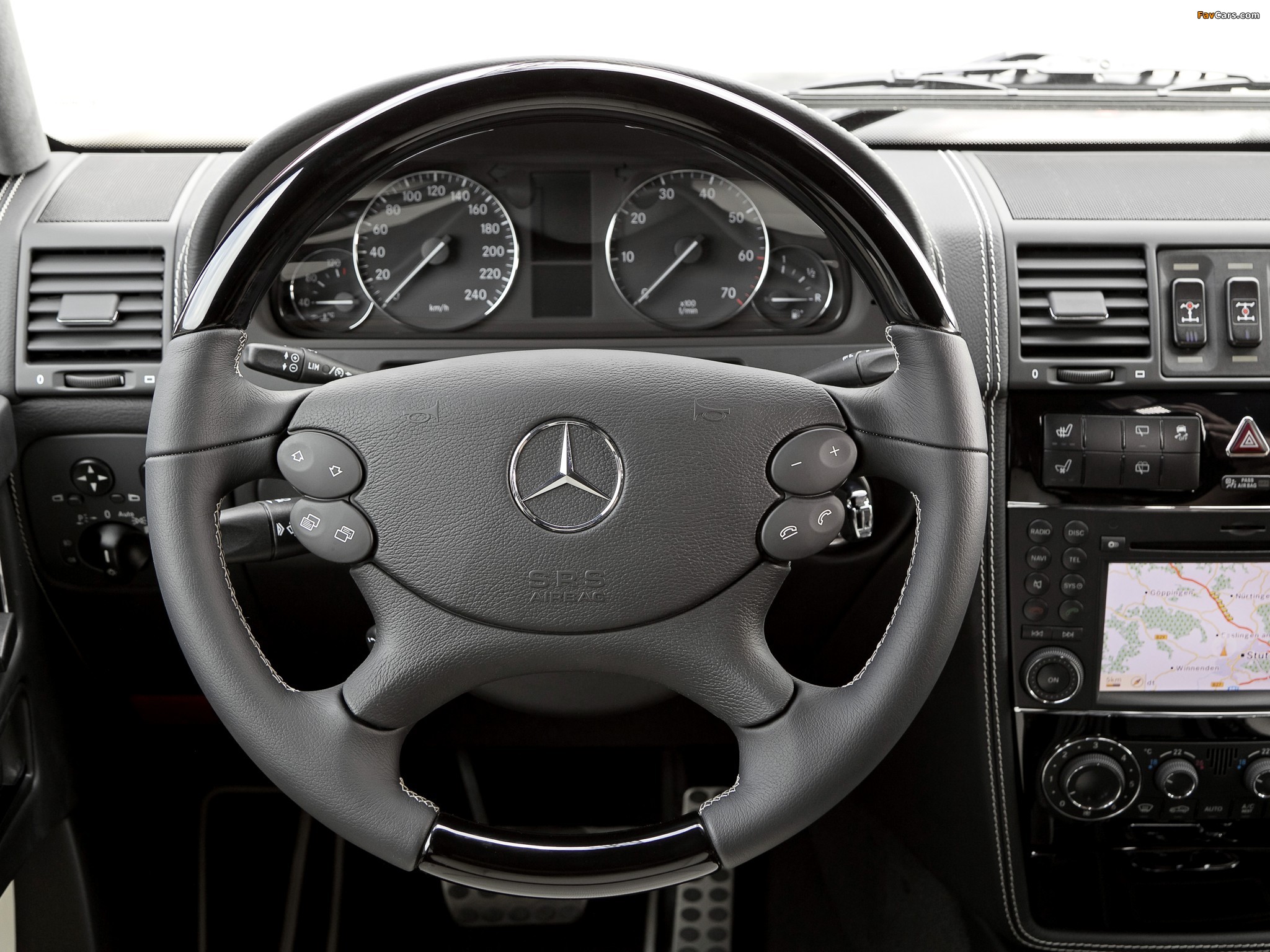 Pictures of Mercedes-Benz G 500 Edition Select (W463) 2011 (2048 x 1536)