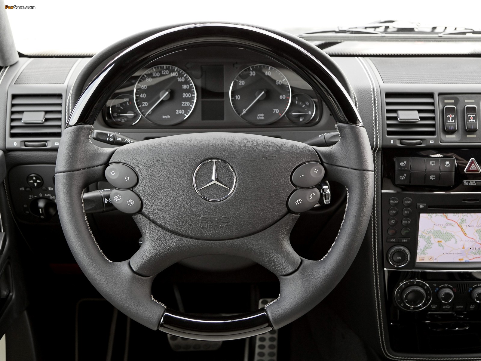 Pictures of Mercedes-Benz G 500 Edition Select (W463) 2011 (1600 x 1200)