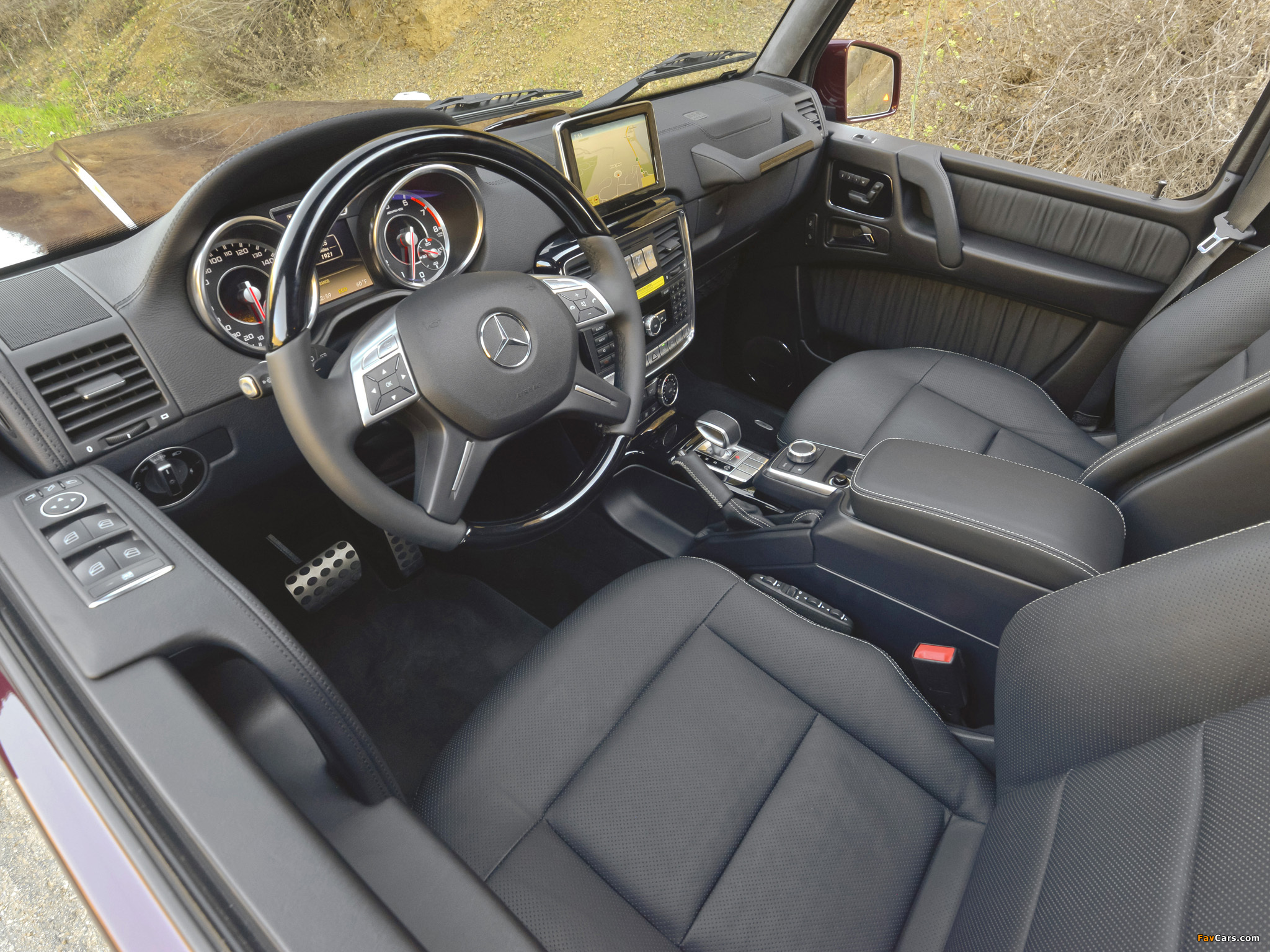 Pictures of Mercedes-Benz G 63 AMG US-spec (W463) 2012 (2048 x 1536)