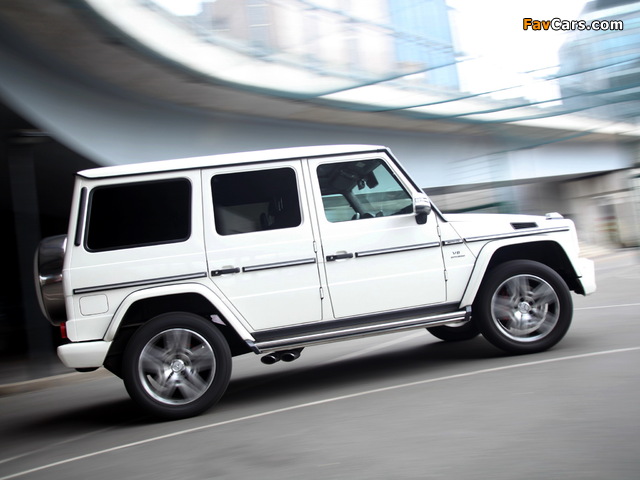 Pictures of Mercedes-Benz G 63 AMG (W463) 2012 (640 x 480)