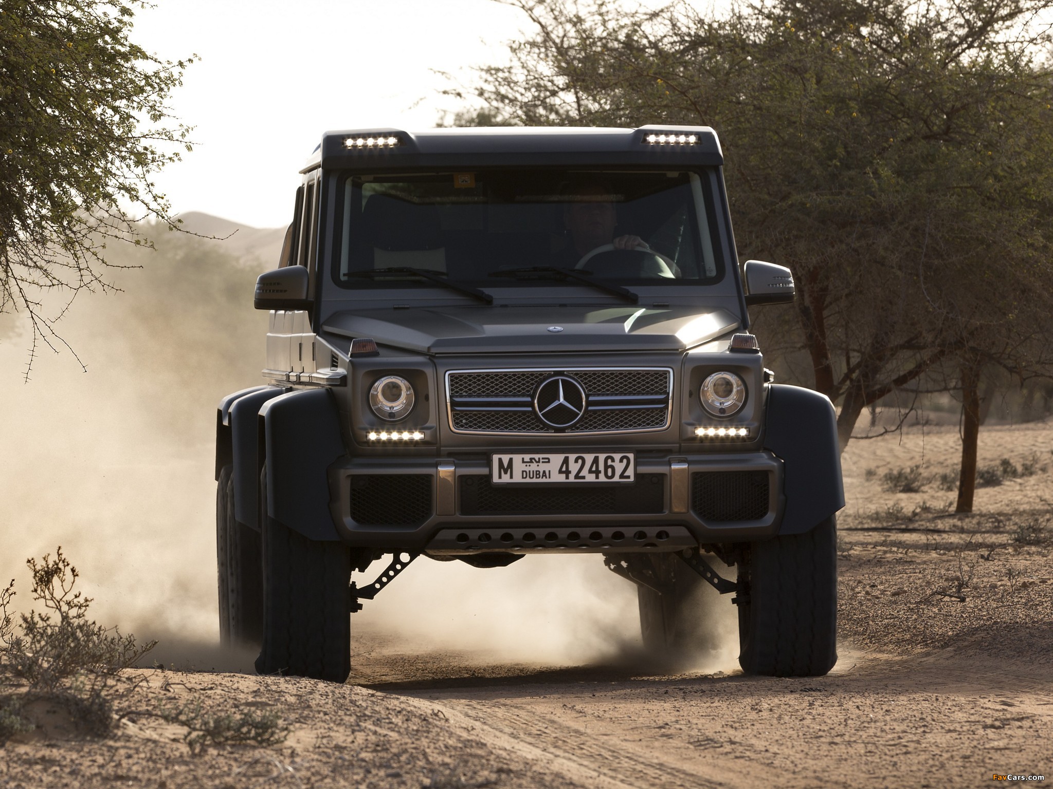 Pictures of Mercedes-Benz G 63 AMG 6x6 (W463) 2013 (2048 x 1536)