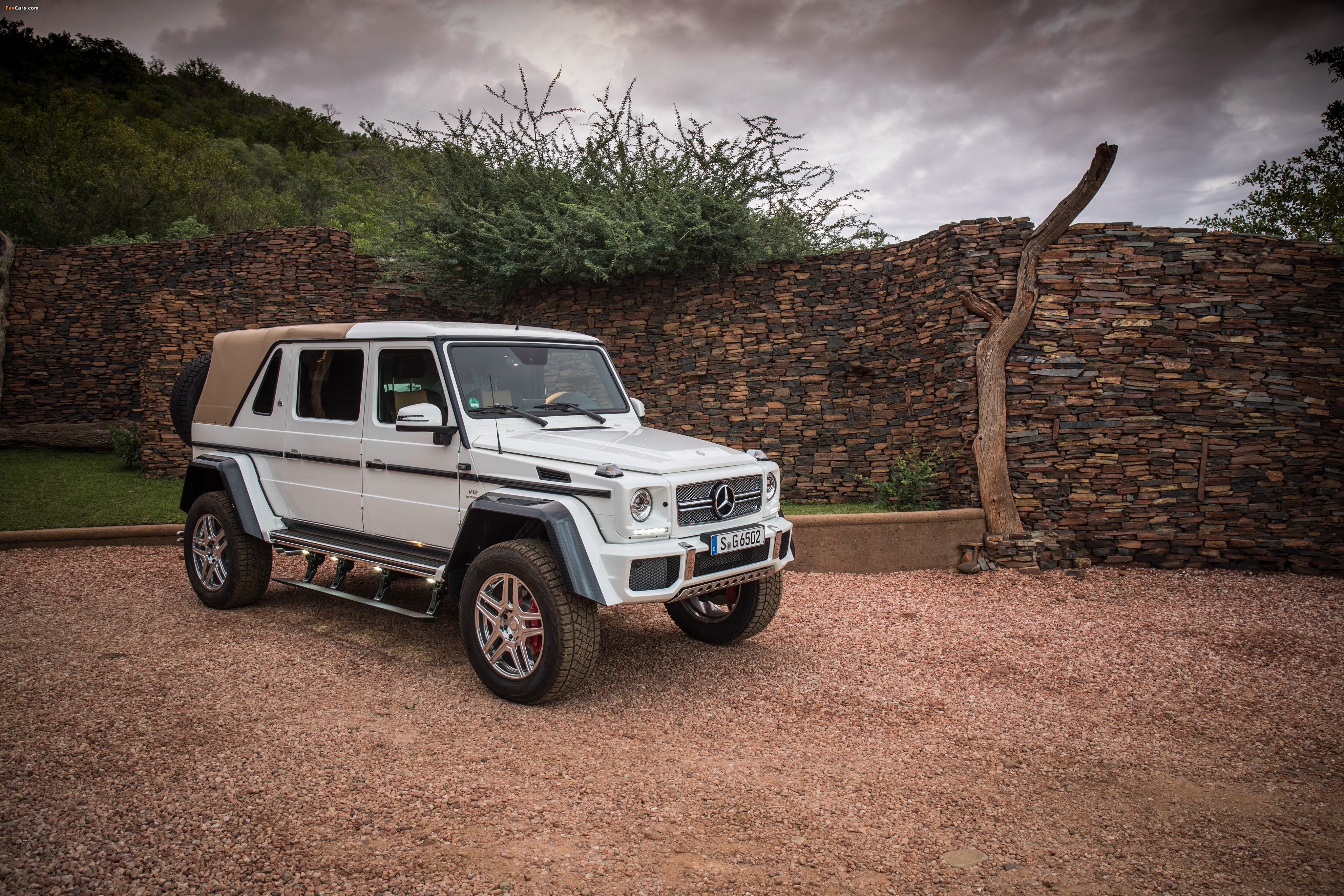 Pictures of Mercedes-Maybach G 650 Landaulet (W463) 2017 (4096 x 2731)