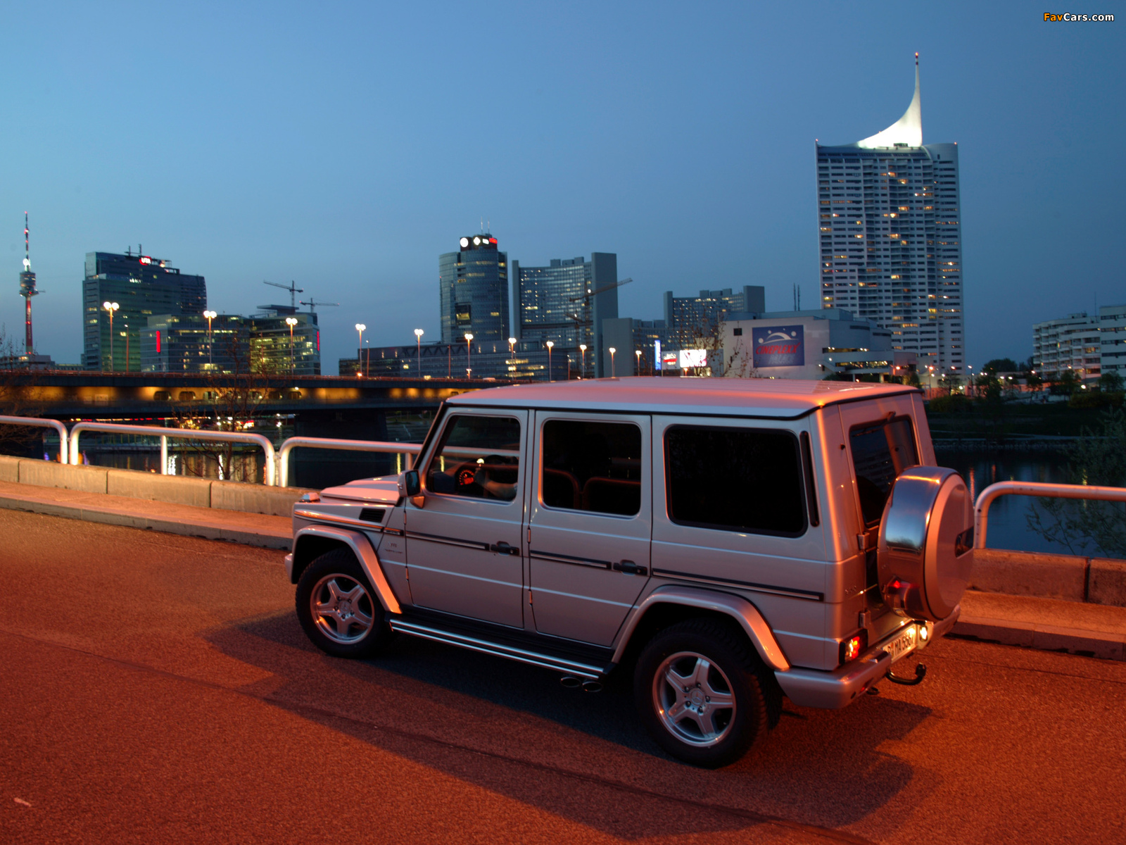 Mercedes-Benz G 55 Kompressor AMG (W463) 2004–06 wallpapers (1600 x 1200)