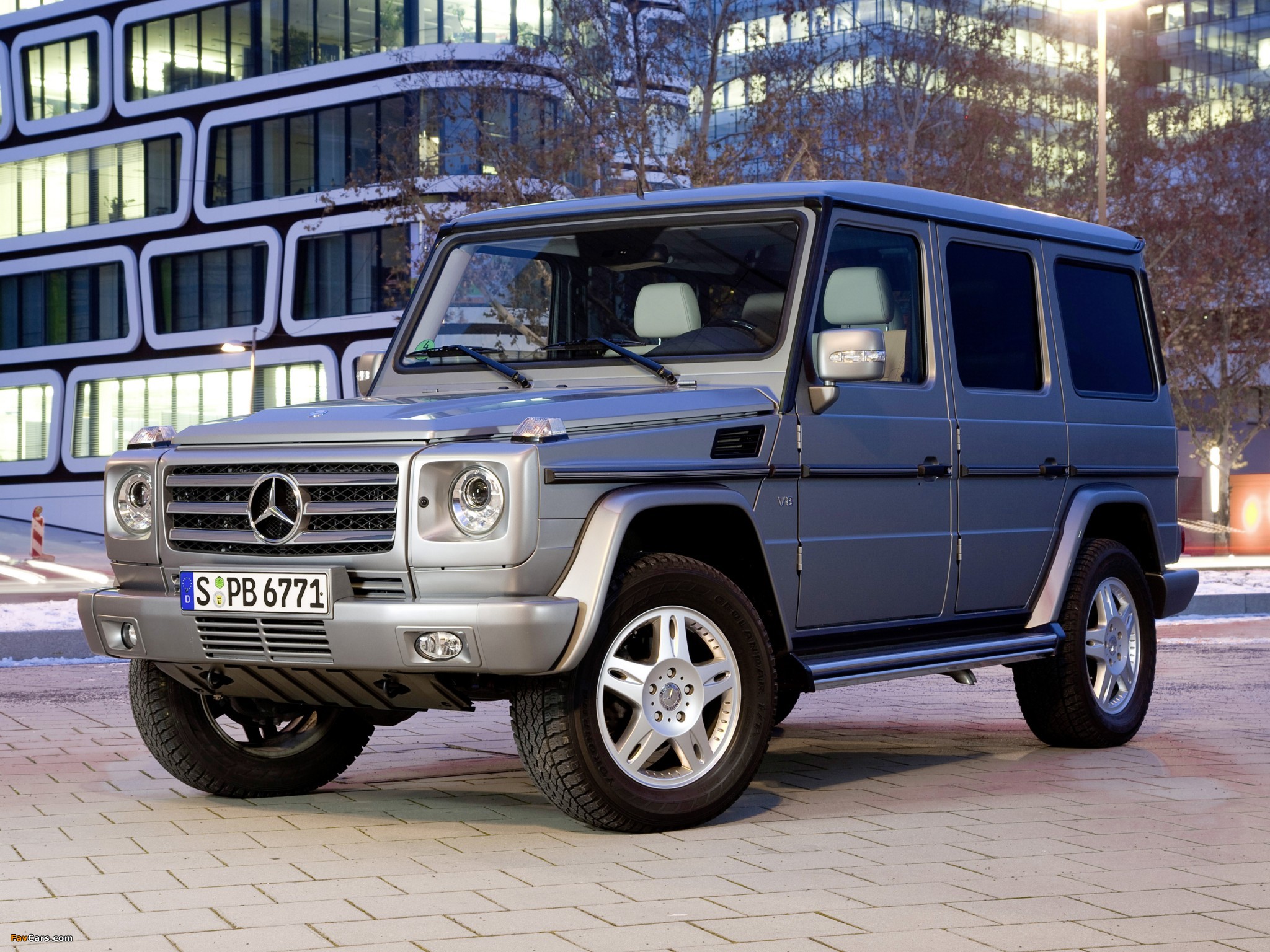 Mercedes-Benz G 350 BlueTec (W463) 2010–12 wallpapers (2048 x 1536)