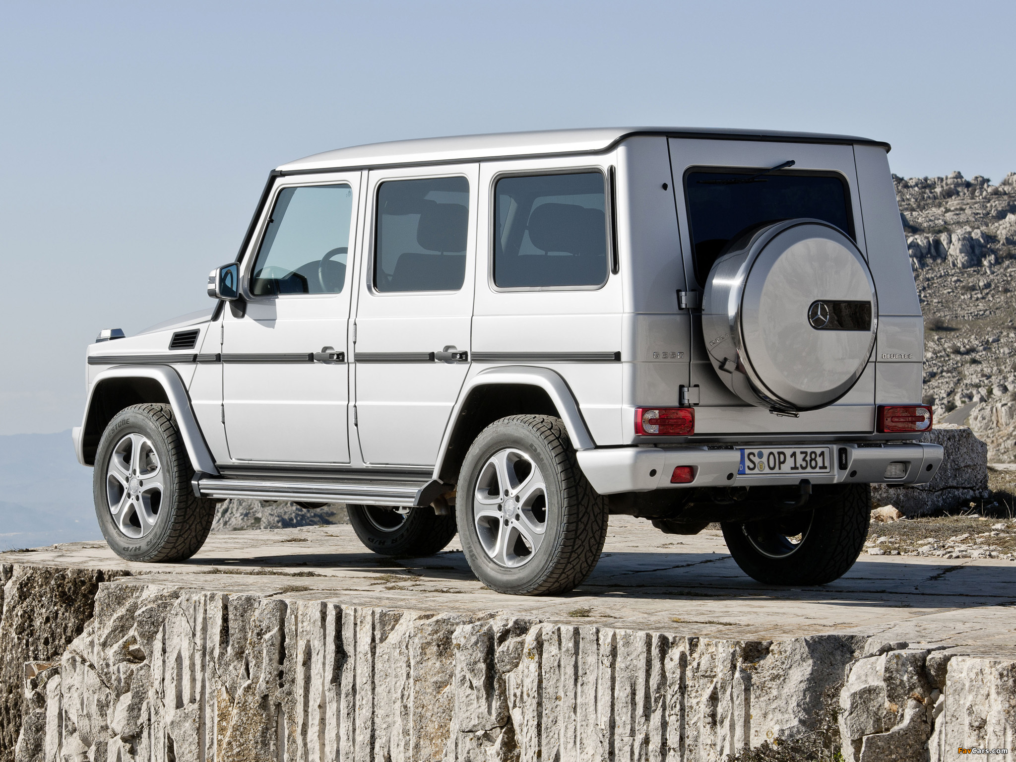 Mercedes-Benz G 350 BlueTec (W463) 2012 wallpapers (2048 x 1536)