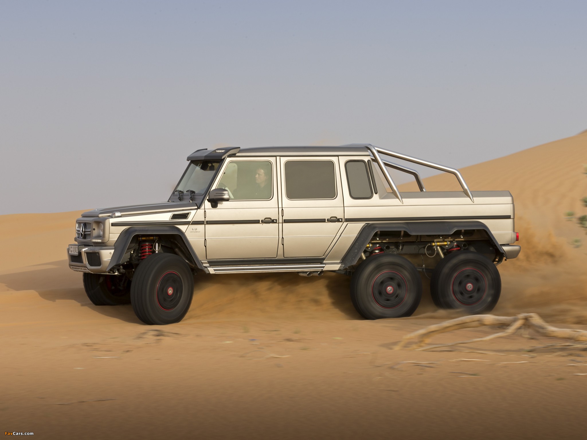 Mercedes-Benz G 63 AMG 6x6 (W463) 2013 wallpapers (2048 x 1536)