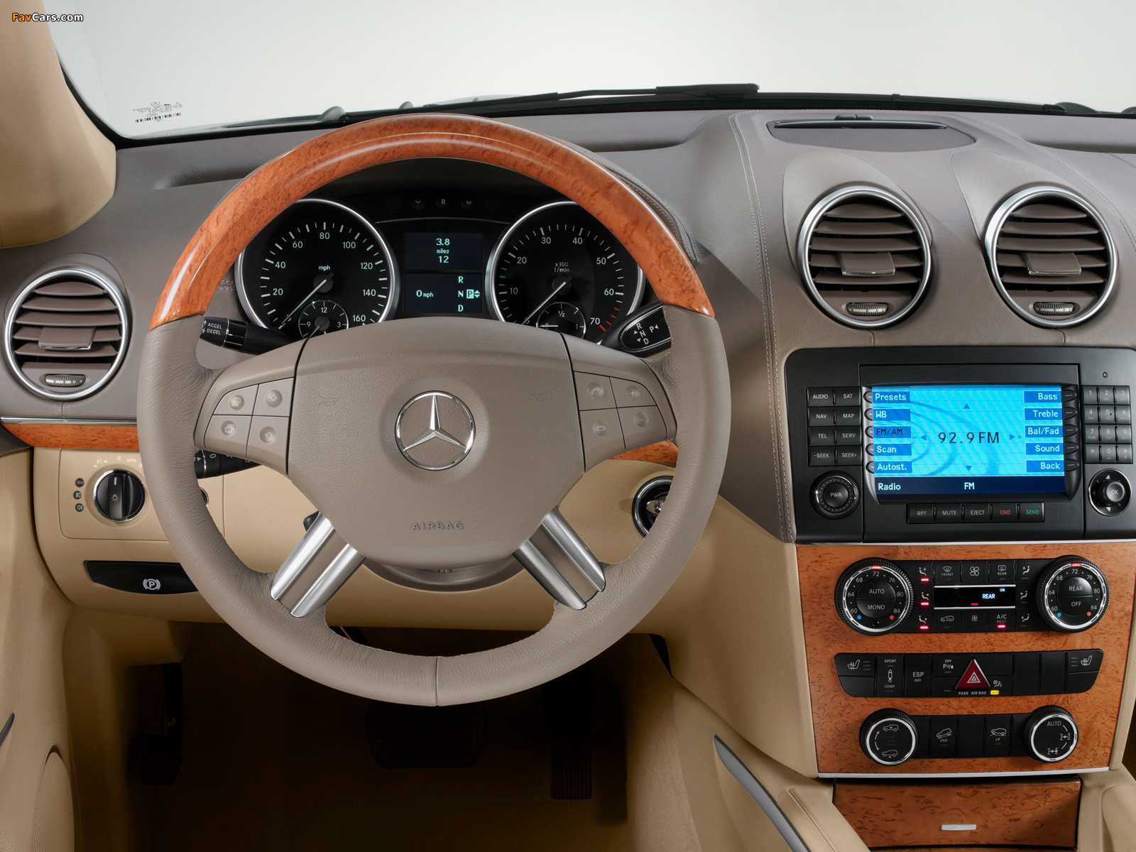Images of Mercedes-Benz GL 500 (X164) 2006–09 (1600 x 1200)