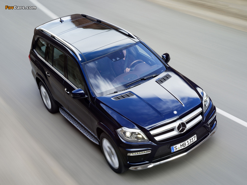 Images of Mercedes-Benz GL 350 BlueTec AMG Sports Package (X166) 2012 (800 x 600)