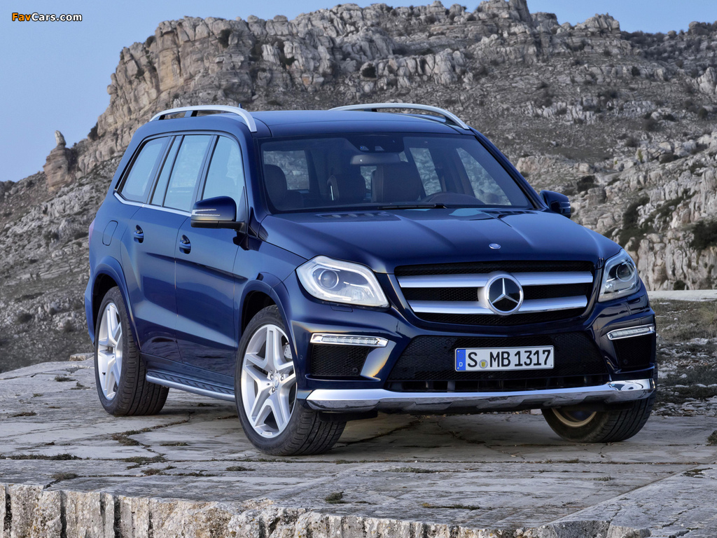 Images of Mercedes-Benz GL 350 BlueTec AMG Sports Package (X166) 2012 (1024 x 768)