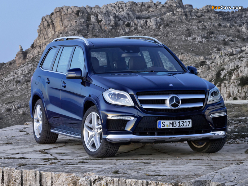 Images of Mercedes-Benz GL 350 BlueTec AMG Sports Package (X166) 2012 (800 x 600)