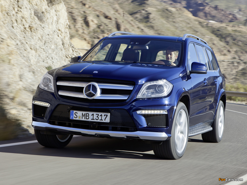 Images of Mercedes-Benz GL 350 BlueTec AMG Sports Package (X166) 2012 (1024 x 768)