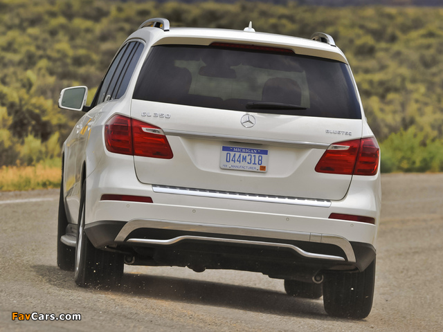 Images of Mercedes-Benz GL 350 BlueTec US-spec (X166) 2012 (640 x 480)