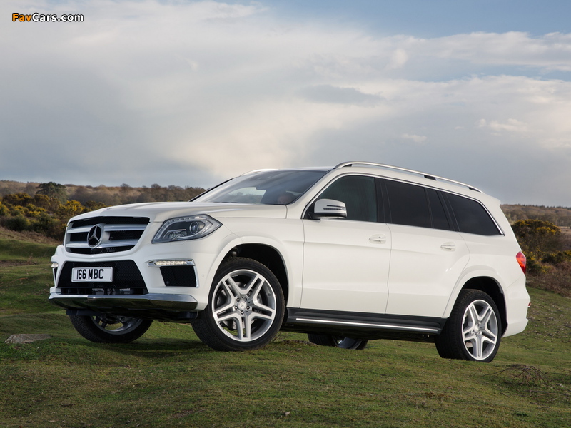 Images of Mercedes-Benz GL 350 BlueTec AMG Sports Package UK-spec (X166) 2013 (800 x 600)