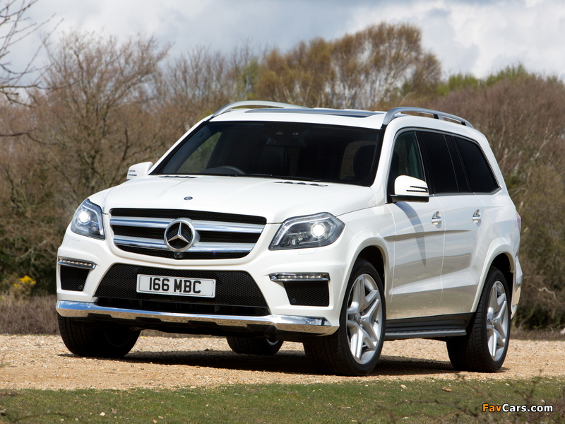 Images of Mercedes-Benz GL 350 BlueTec AMG Sports Package UK-spec (X166) 2013 (800 x 600)