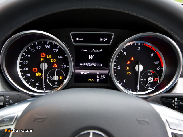 Images of Mercedes-Benz GL 350 BlueTec AMG Sports Package UK-spec (X166) 2013 (640 x 480)