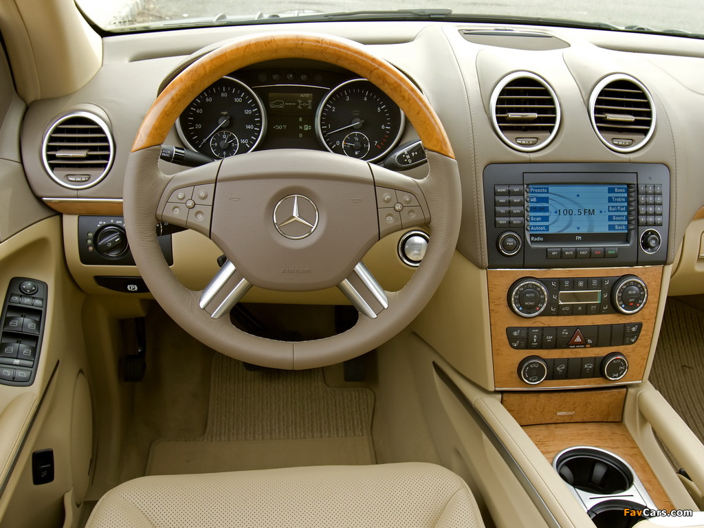 Mercedes-Benz GL 550 US-spec (X164) 2006–09 images (1024 x 768)