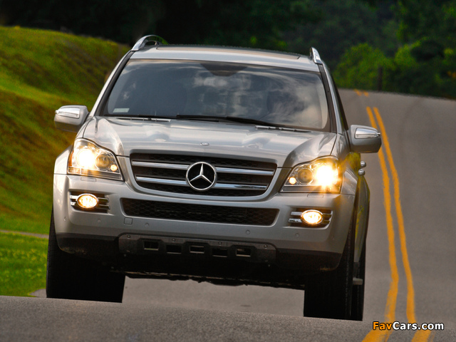 Mercedes-Benz GL 320 US-spec (X164) 2008–09 pictures (640 x 480)