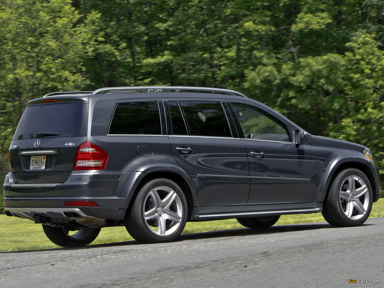 Mercedes-Benz GL 550 US-spec (X164) 2009–12 images (1280 x 960)