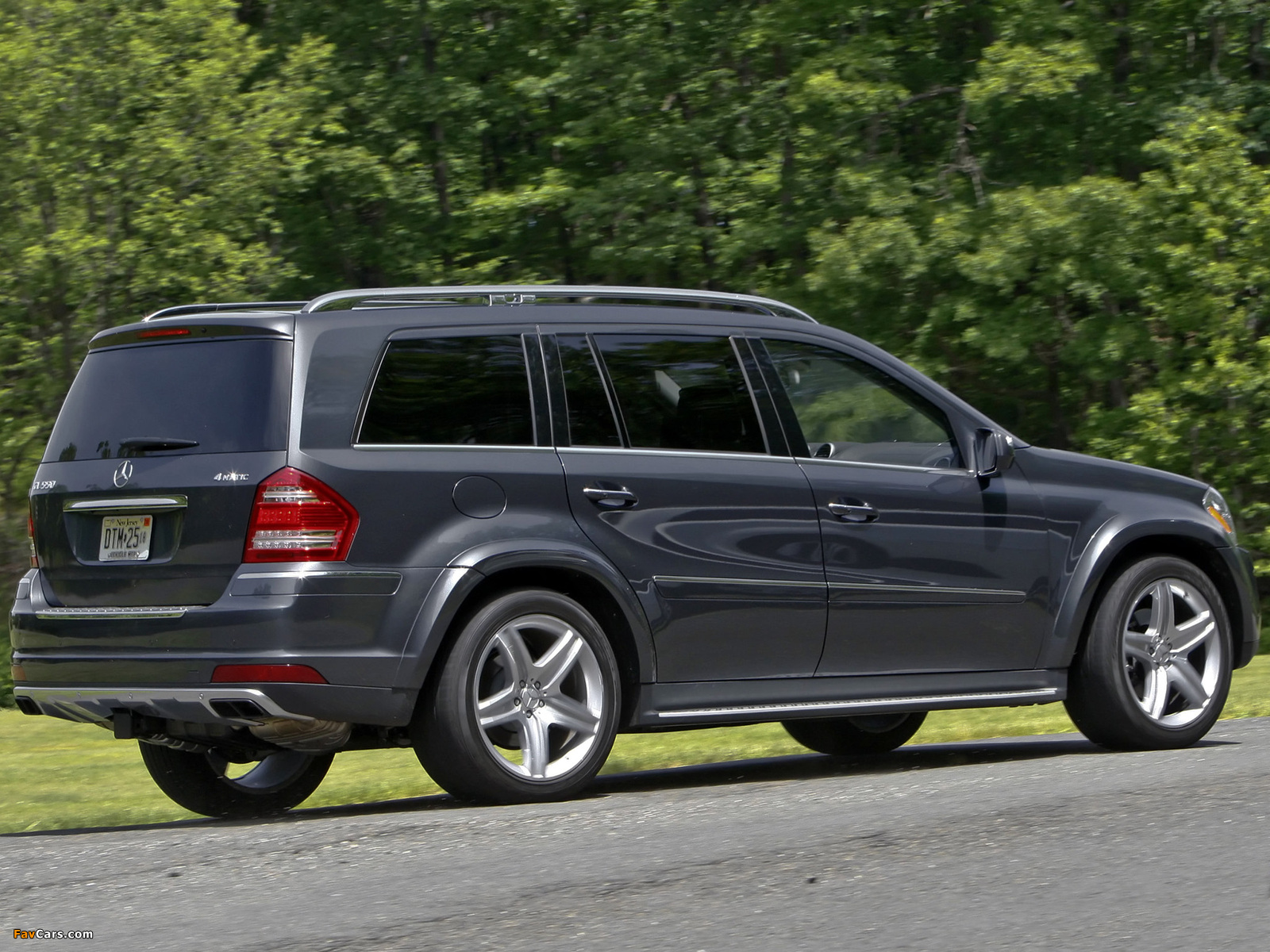 Mercedes-Benz GL 550 US-spec (X164) 2009–12 images (1600 x 1200)